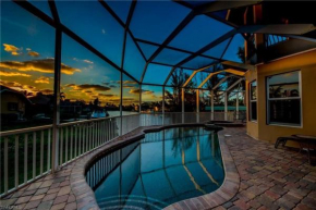 Private Luxury Villa with Heated Pool & Spa, Game Room, & Kayaks - Villa Coral Breeze - Roelens